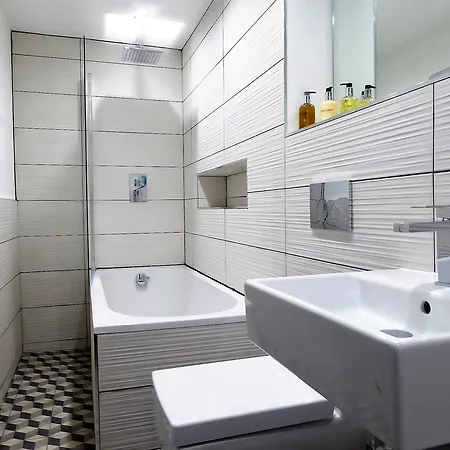 Stables At The Coach House * Лидс