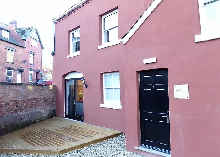 Stables At The Coach House * Leeds (West Yorkshire)